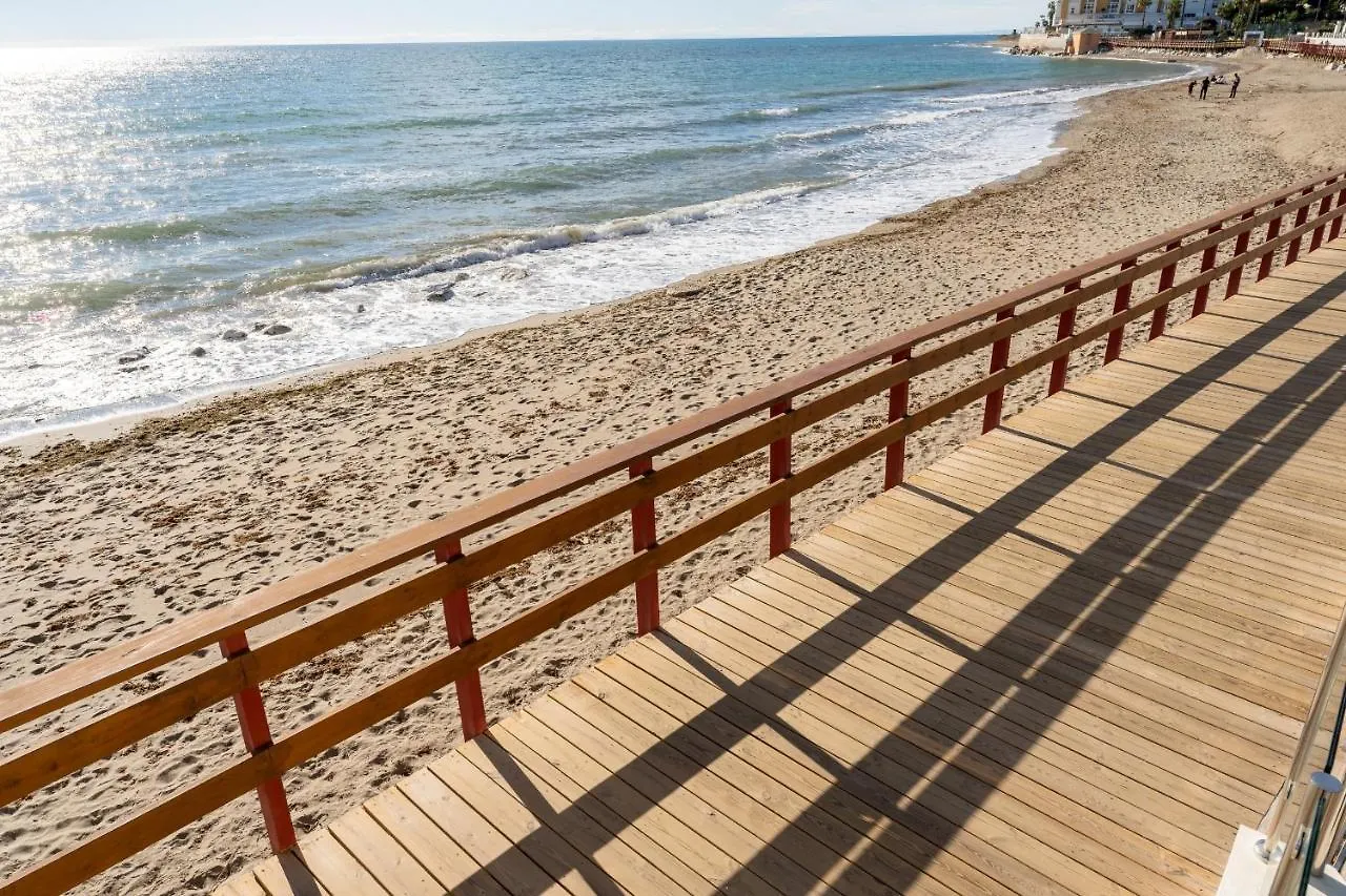 Dona Lola Sandra - Cozy Beach Front House With Open Sea Views Located In Calahonda Only Few Minutes Away From Marbella - Costa Del Sol Cs111 Sitio de Calahonda