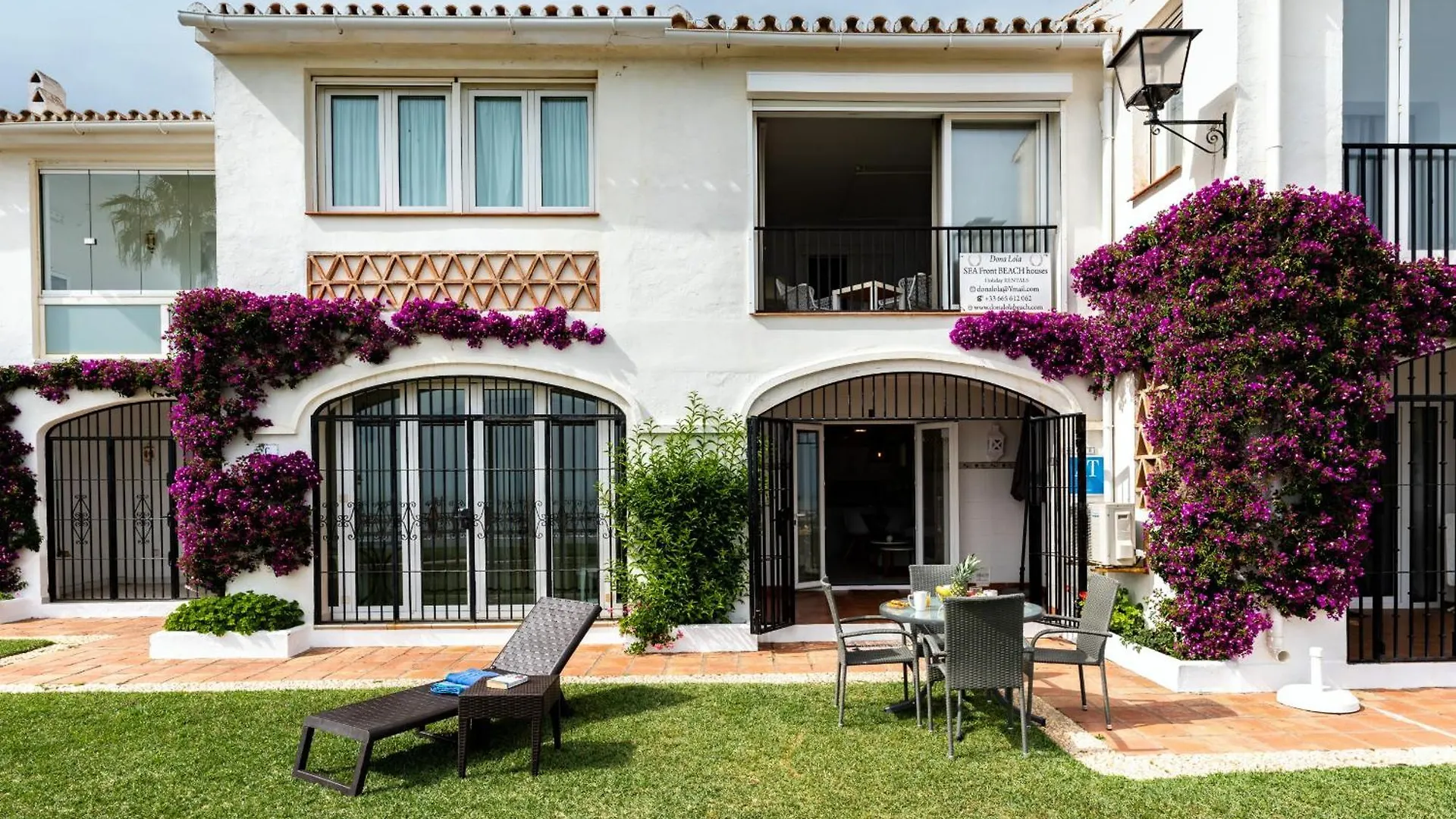 Dona Lola Sandra - Cozy Beach Front House With Open Sea Views Located In Calahonda Only Few Minutes Away From Marbella - Costa Del Sol Cs111 Sitio de Calahonda 0*,  Spanje